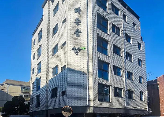 Apartamento Spacious 2br 3br Near Hongdae Free Parking Seúl
