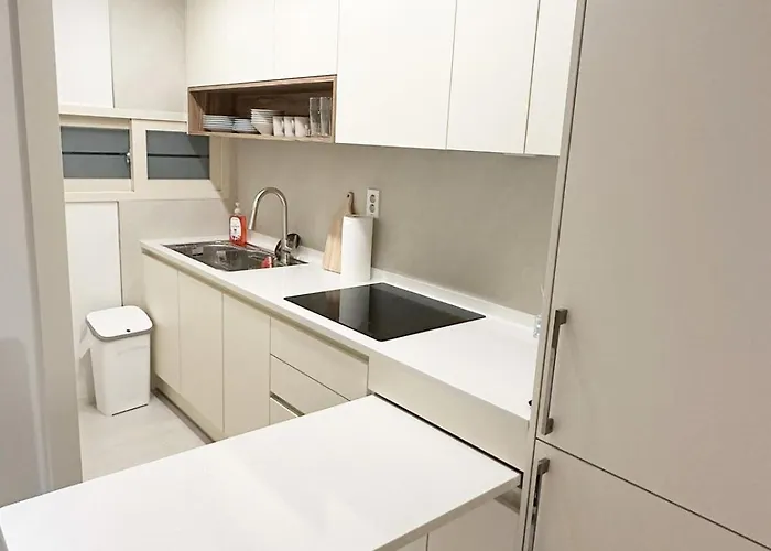 Spacious 2br 3br Near Hongdae Free Parking *