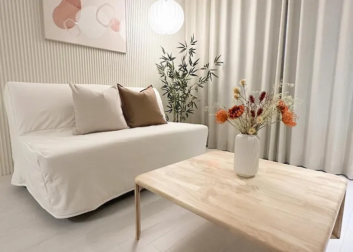Apartamento Spacious 2br 3br Near Hongdae Free Parking Seúl