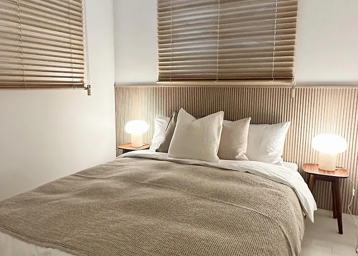 Spacious 2br 3br Near Hongdae Free Parking *