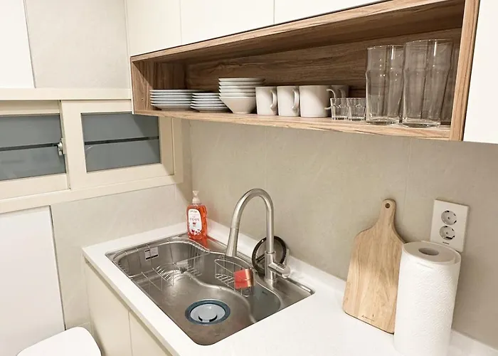 Apartamento Spacious 2br 3br Near Hongdae Free Parking