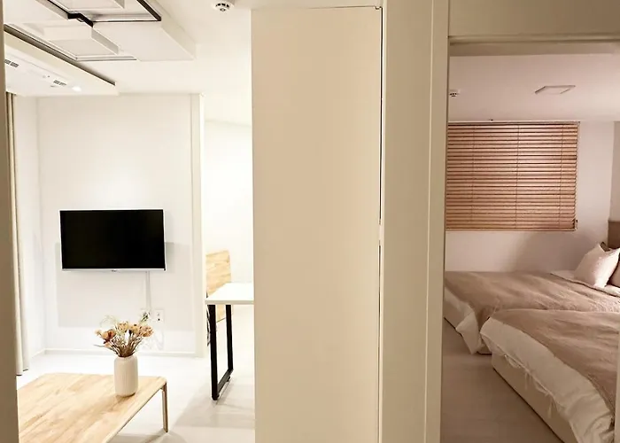 Spacious 2br 3br Near Hongdae Free Parking Apartamento Seúl