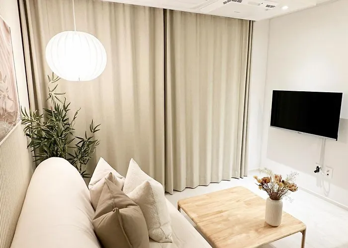 Spacious 2br 3br Near Hongdae Free Parking Apartamento Seúl