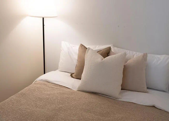 Apartamento Spacious 2br 3br Near Hongdae Free Parking Seúl