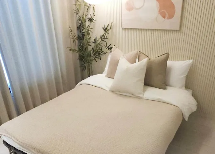 Spacious 2br 3br Near Hongdae Free Parking