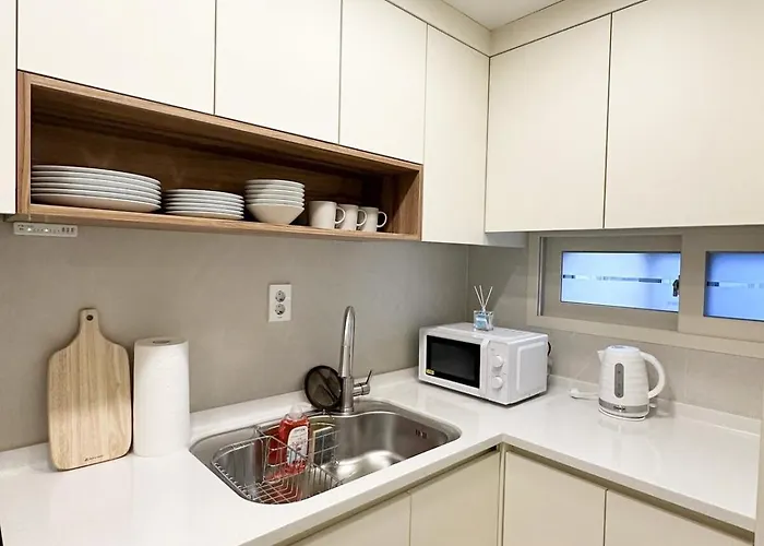 Apartamento Spacious 2br 3br Near Hongdae Free Parking