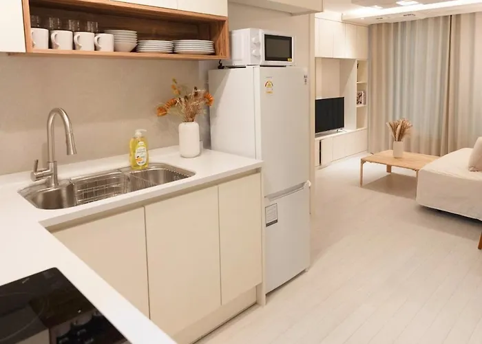 Spacious 2br 3br Near Hongdae Free Parking *